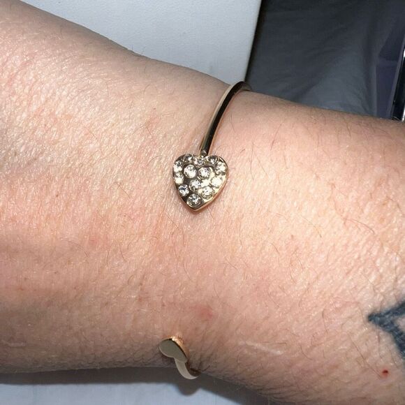 Gold Tone and Crystal Heart Dainty‎ Cuff Bracelet - Picture 4 of 6